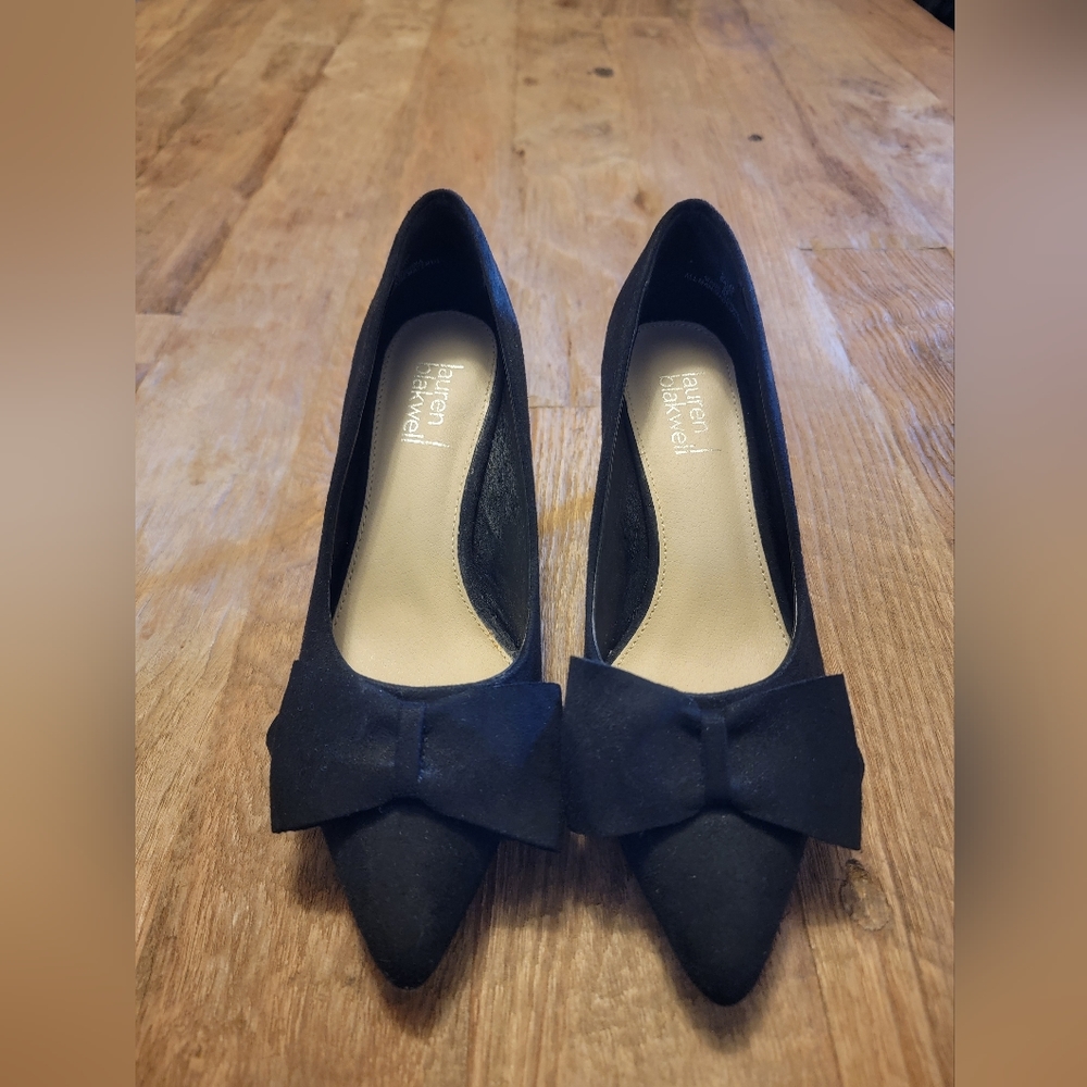 Black Suede Pumps with Bow